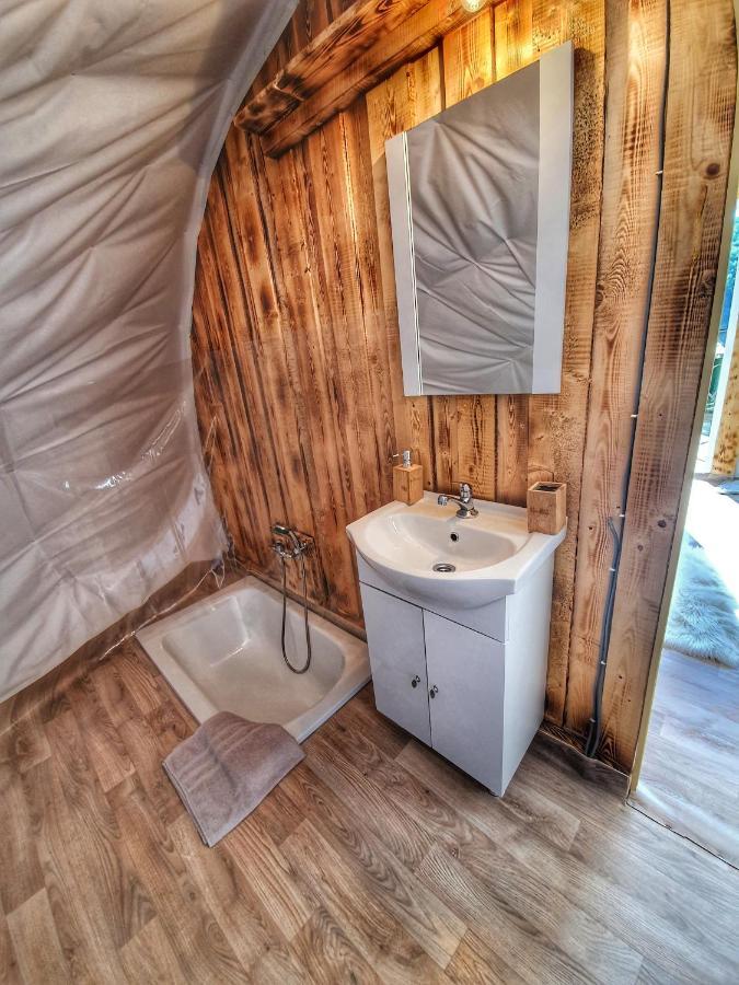 Sunrise Glamping Retreat Hotel Galesu Bilik gambar