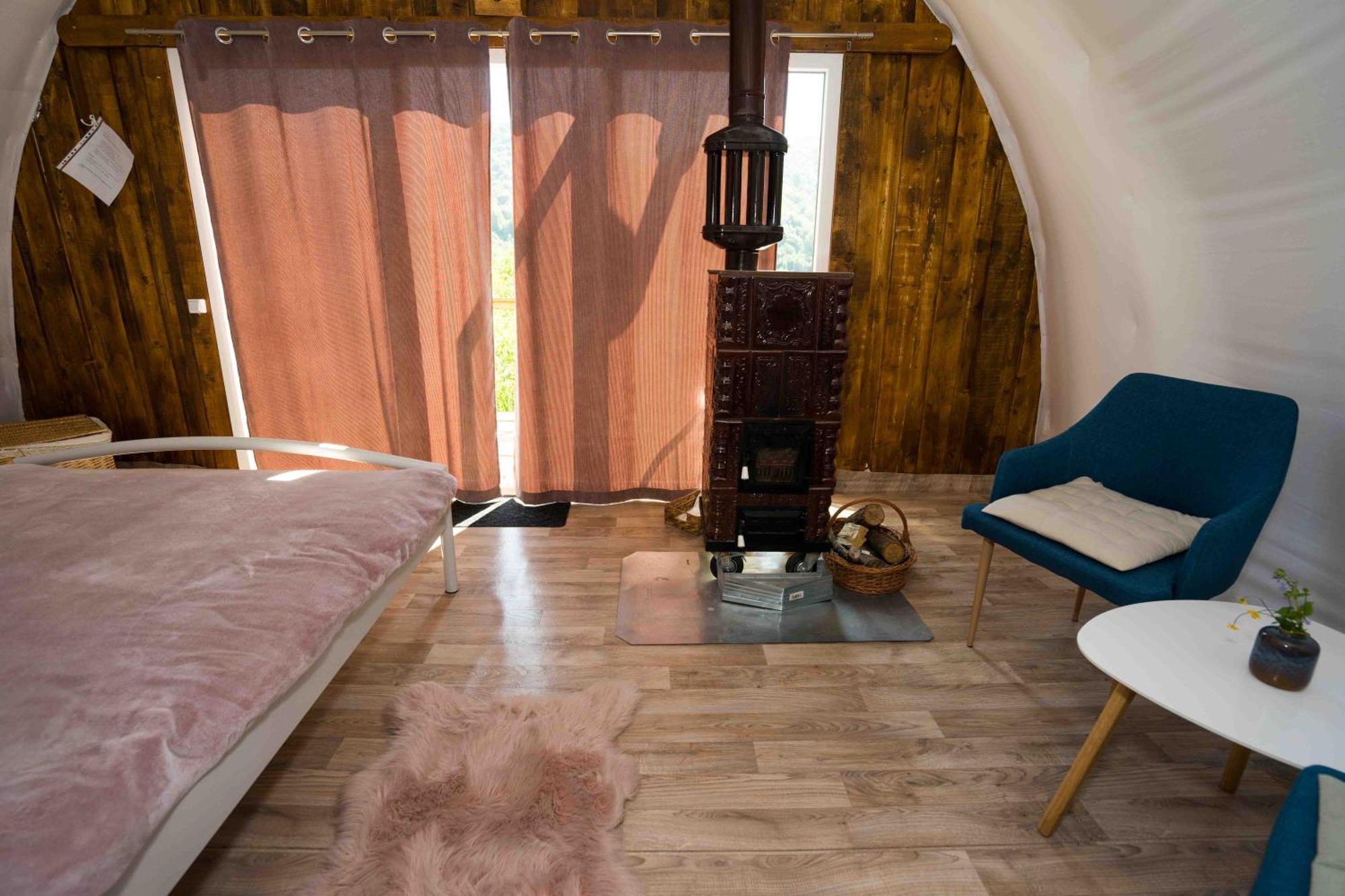 Sunrise Glamping Retreat Hotel Galesu Bilik gambar