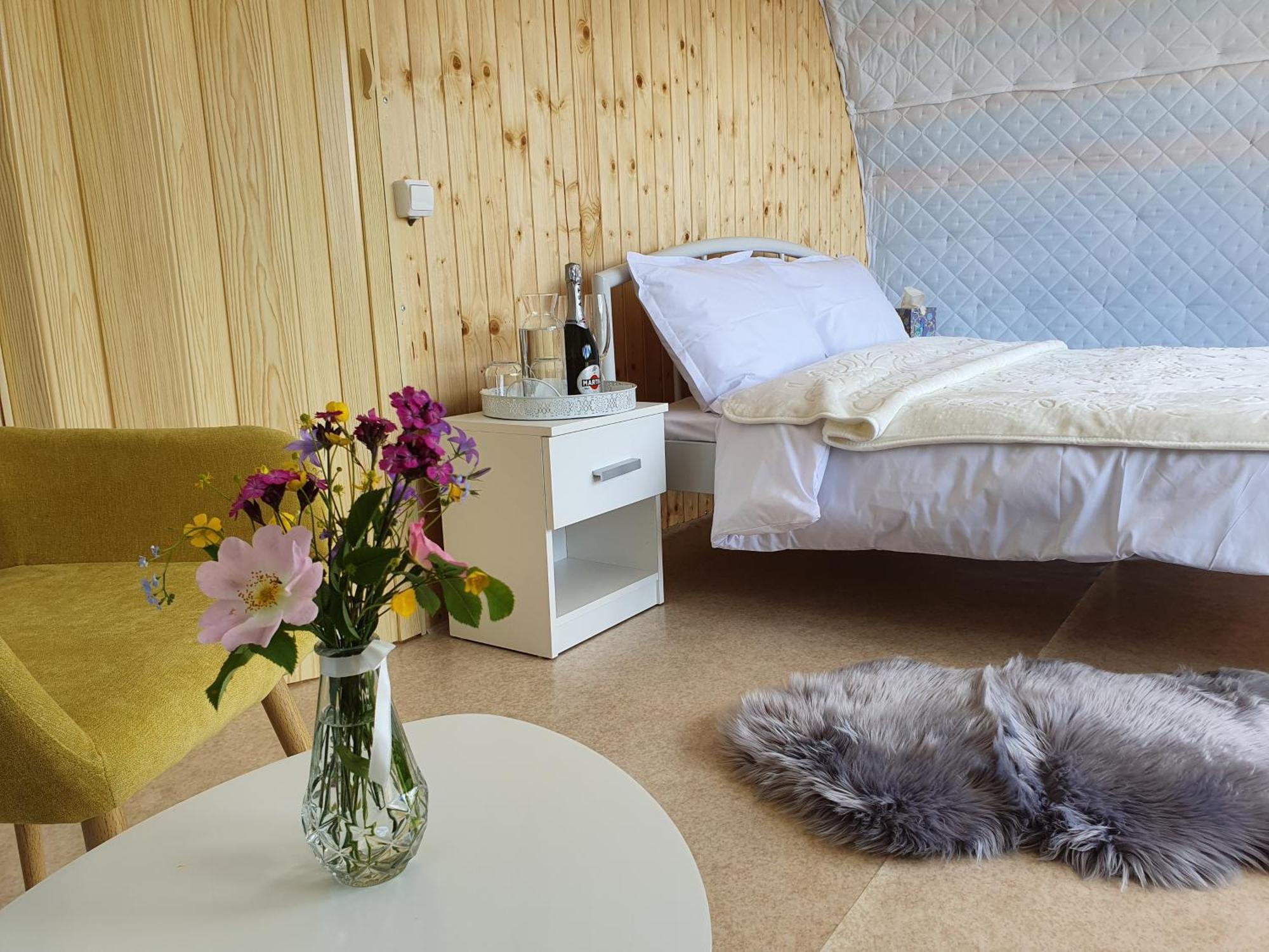 Sunrise Glamping Retreat Hotel Galesu Bilik gambar